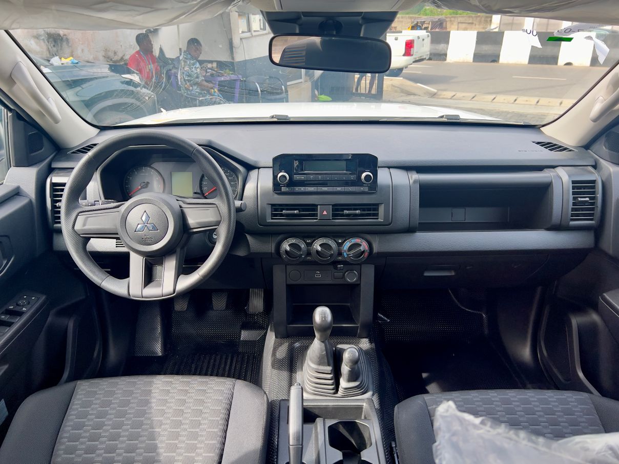 Mitsubishi L200 2.4L