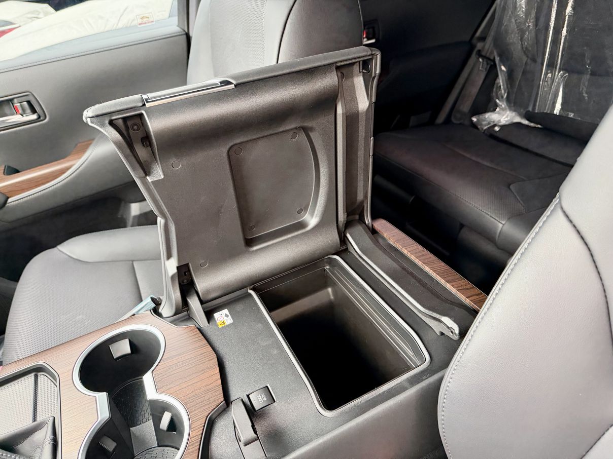 Toyota Land Cruiser 300 GXR