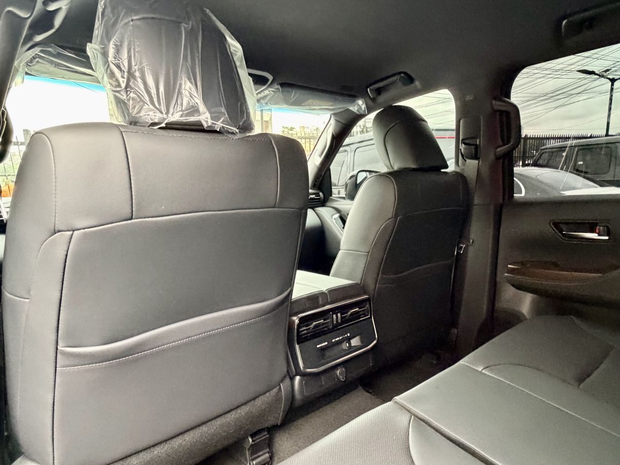 Toyota Land Cruiser 300 GXR