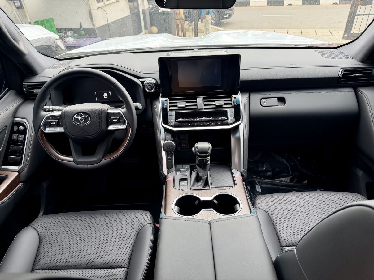 Toyota Land Cruiser 300 GXR