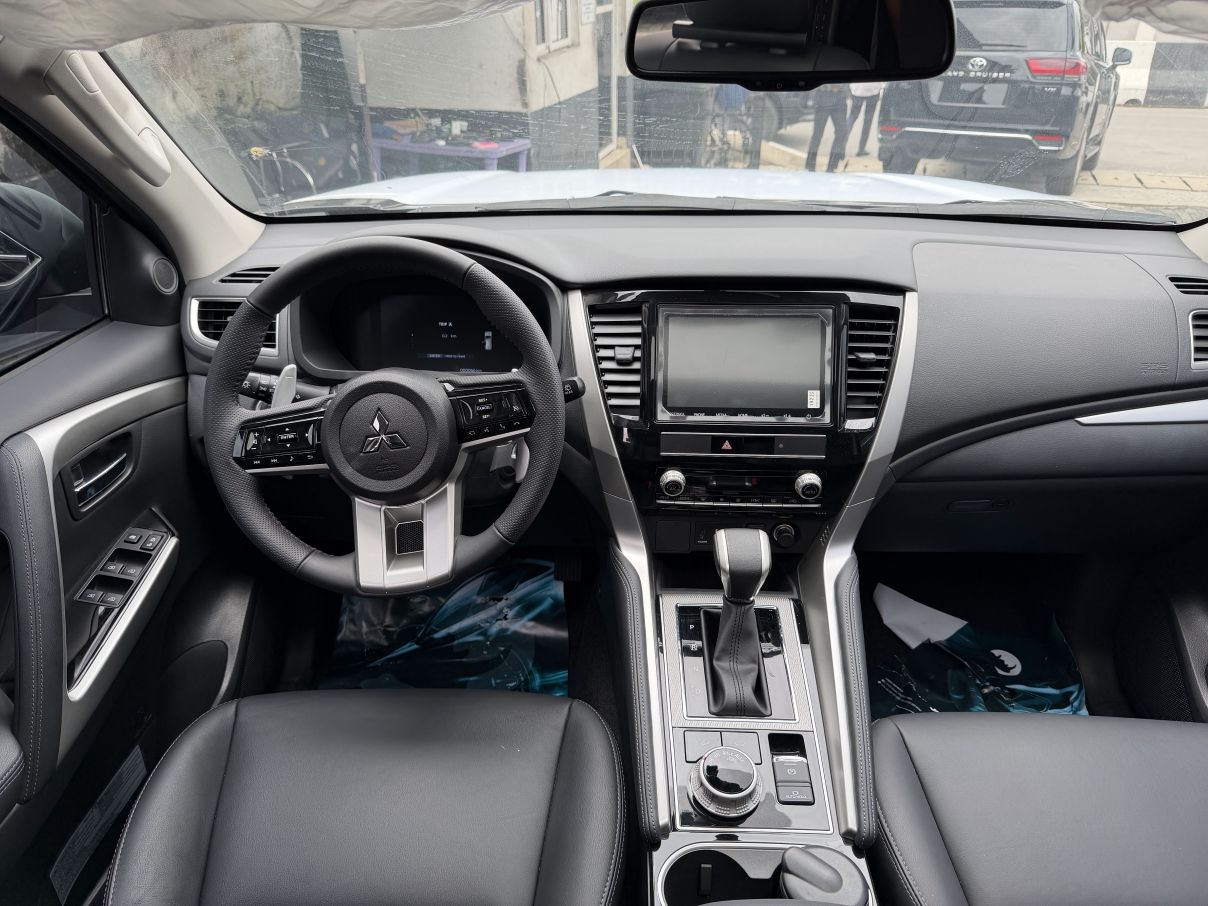 Mitsubishi Montero Sport