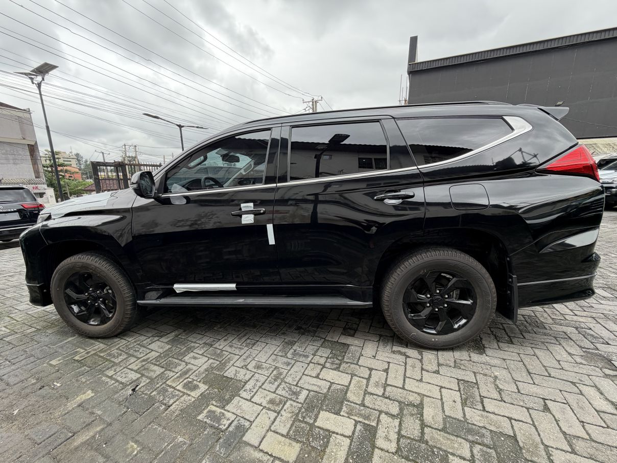 Mitsubishi Montero Sport