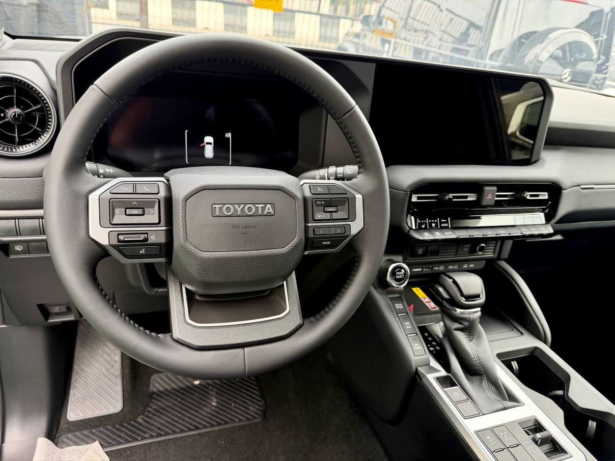 Toyota Land Cruiser Prado Adventure (Luxury)