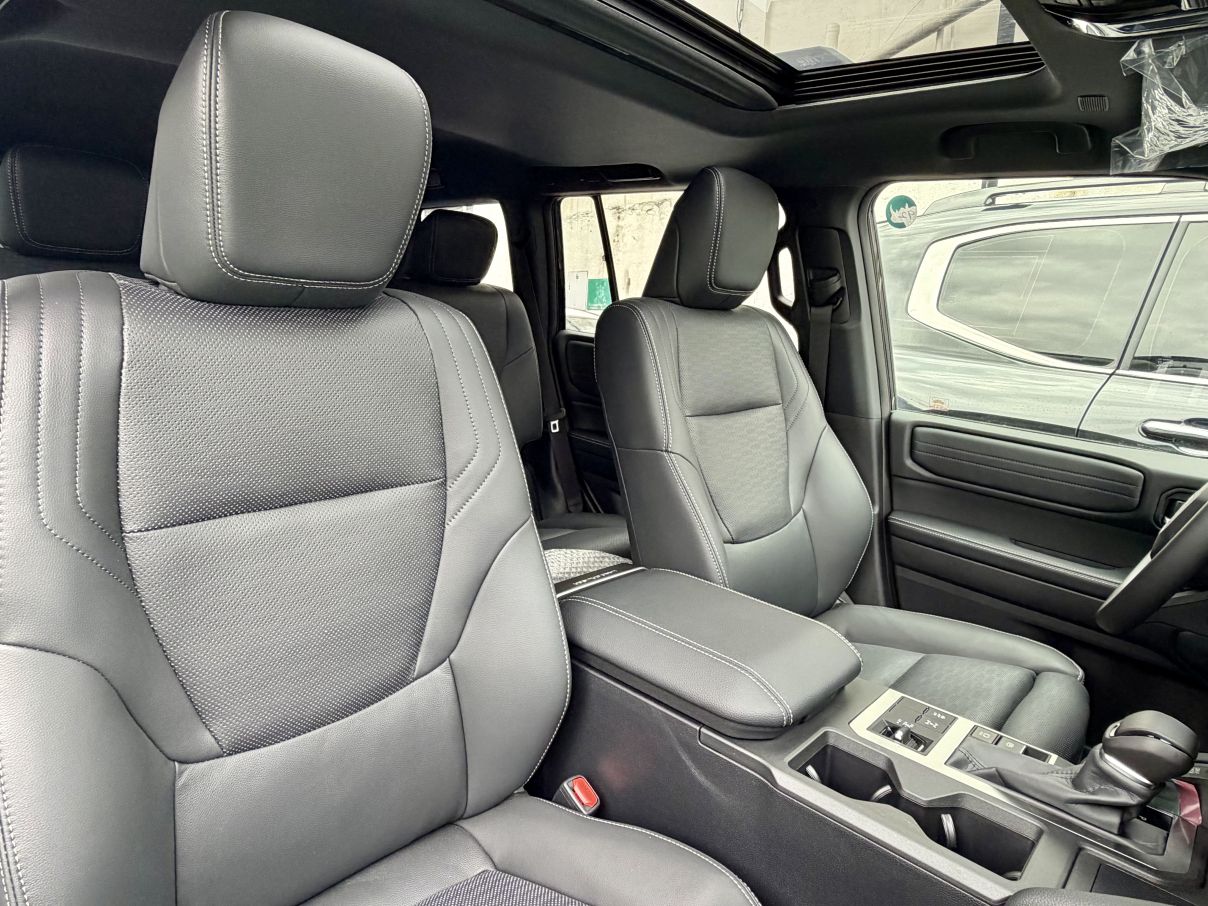 Toyota Land Cruiser Prado Adventure (Luxury)