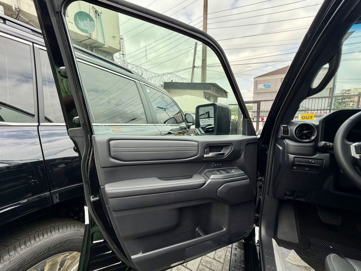 Toyota Land Cruiser Prado Adventure (Luxury)