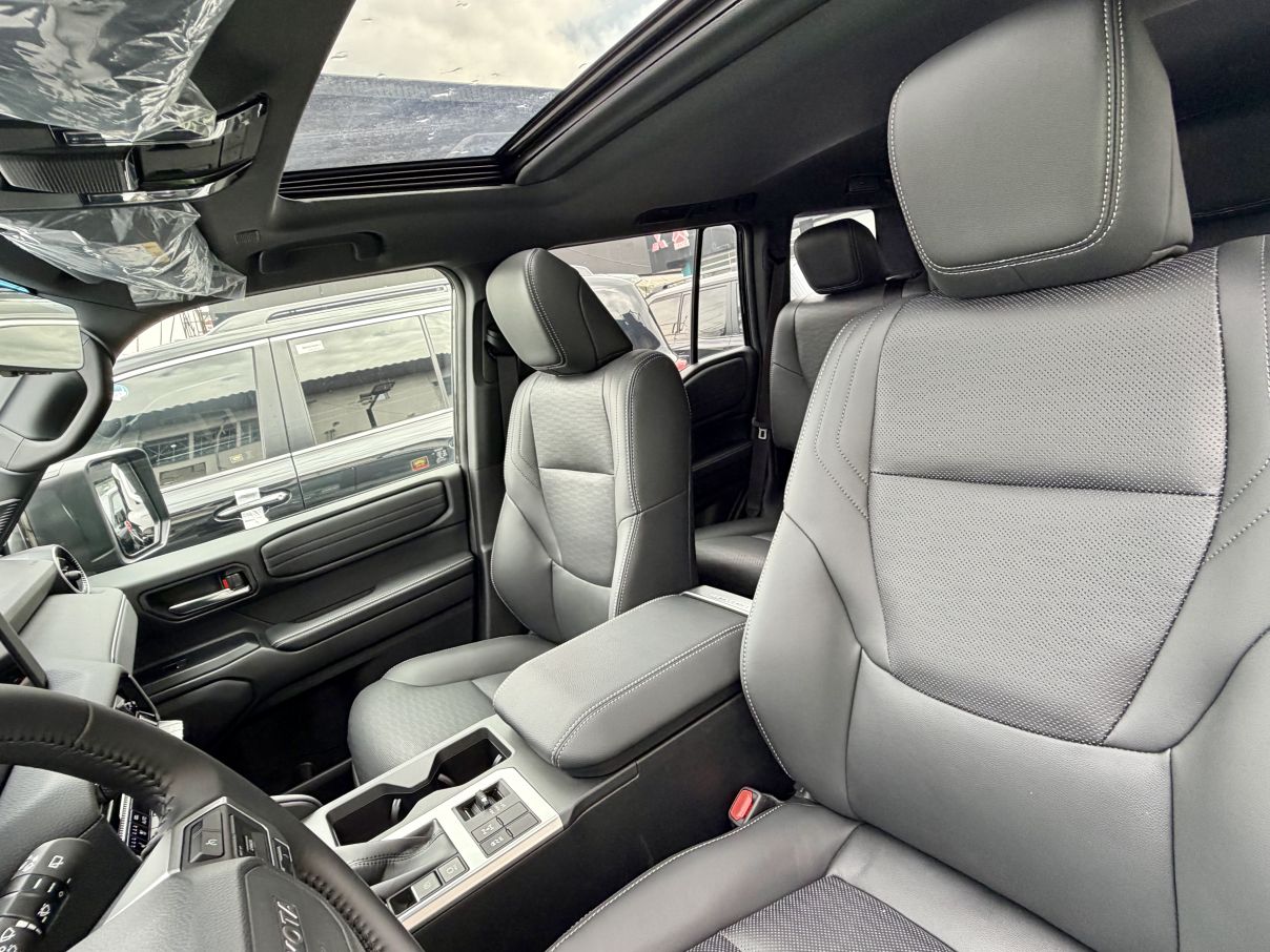 Toyota Land Cruiser Prado Adventure (Luxury)