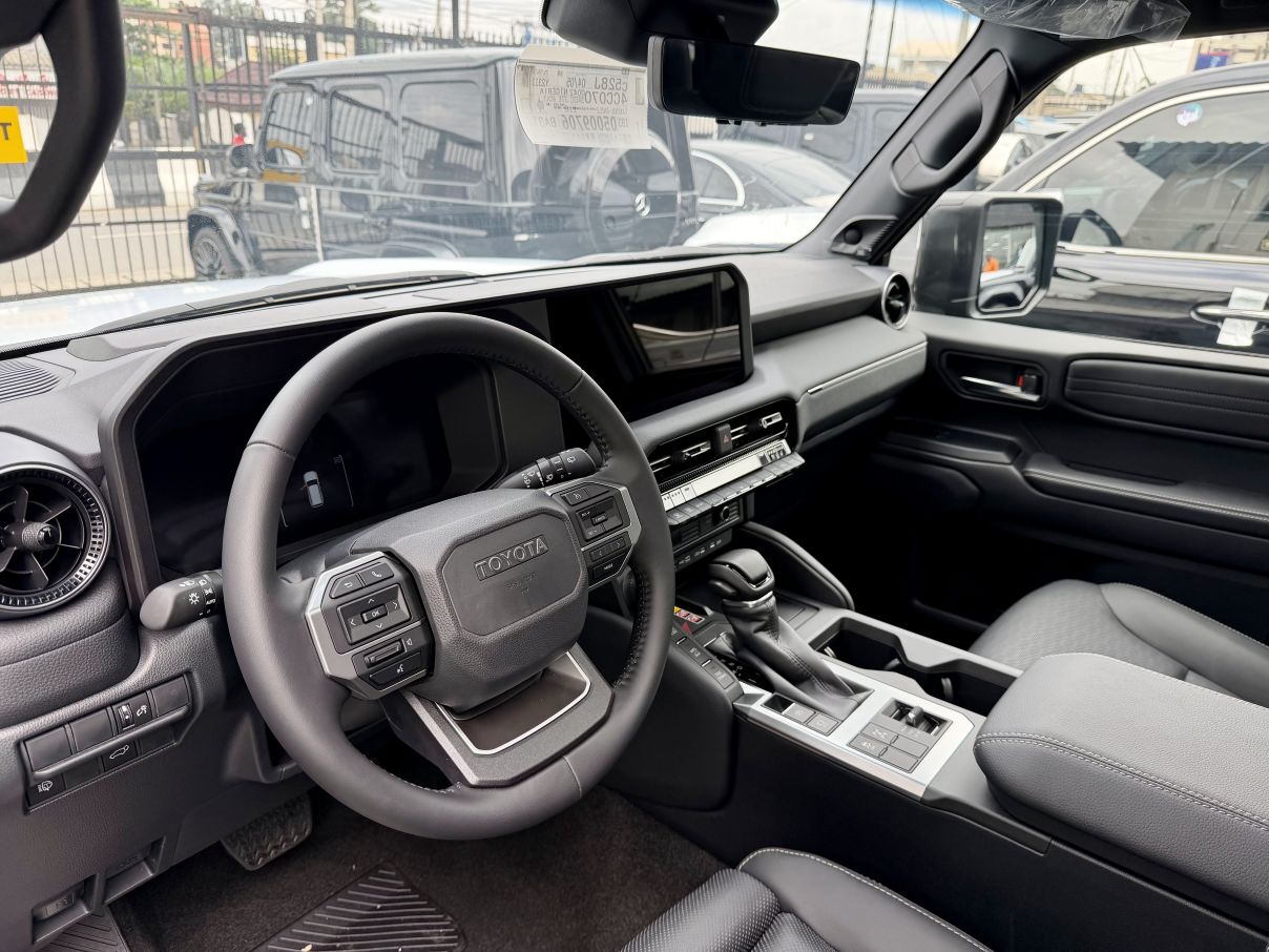 Toyota Land Cruiser Prado Adventure (Luxury)