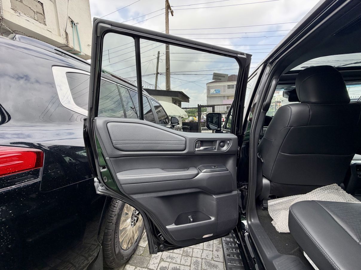 Toyota Land Cruiser Prado Adventure (Luxury)