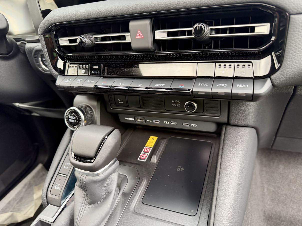 Toyota Land Cruiser Prado Adventure (Luxury)