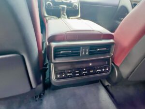 Lexus LX600 Signature
