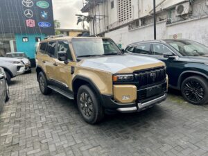 Toyota LandCruiser Prado (Luxury)