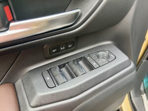 Toyota LandCruiser Prado (Luxury)