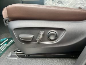 Toyota LandCruiser Prado (Luxury)