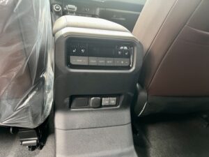 Toyota LandCruiser Prado (Luxury)