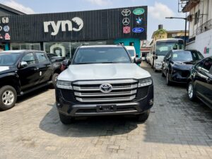 Toyota Land Cruiser GXR