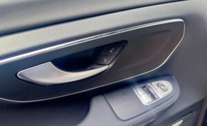 Mercedes Benz V300