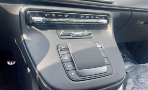 Mercedes Benz V300