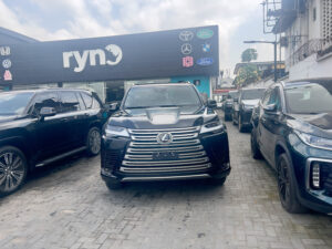 Lexus LX 700H Signature