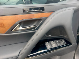 Lexus LX 700H Signature