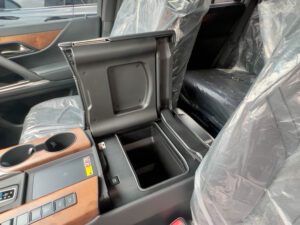 Lexus LX 700H Signature