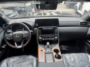 Lexus LX 700H Signature