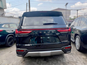 Lexus LX 700H Signature
