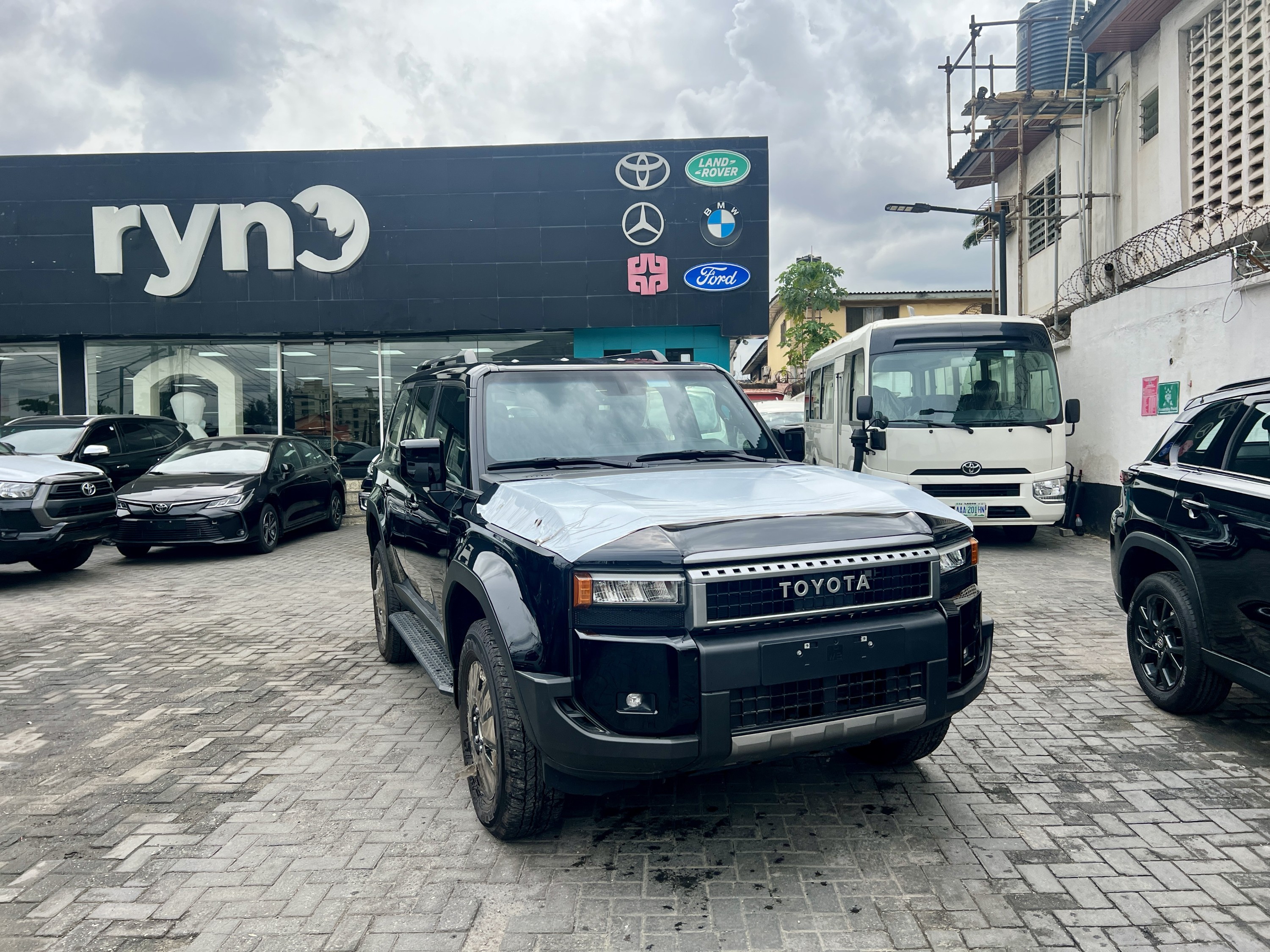 Toyota LandCruiser Prado Limited 2.7L