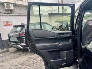 Toyota LandCruiser Prado Limited 2.7L