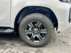 Toyota Hilux 2.7L