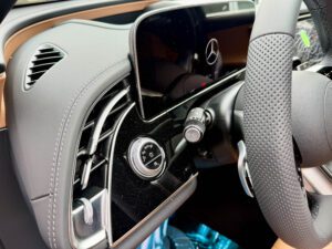 Mercedes Benz E300 Blue