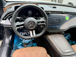 Mercedes Benz E300 Blue