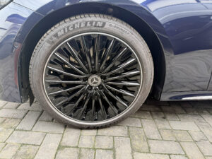 Mercedes Benz E300 Blue
