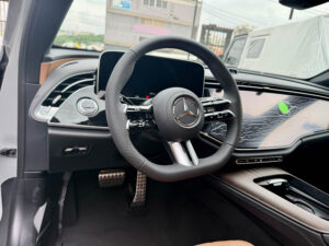 Mercedes Benz E300