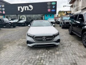 Mercedes Benz E300