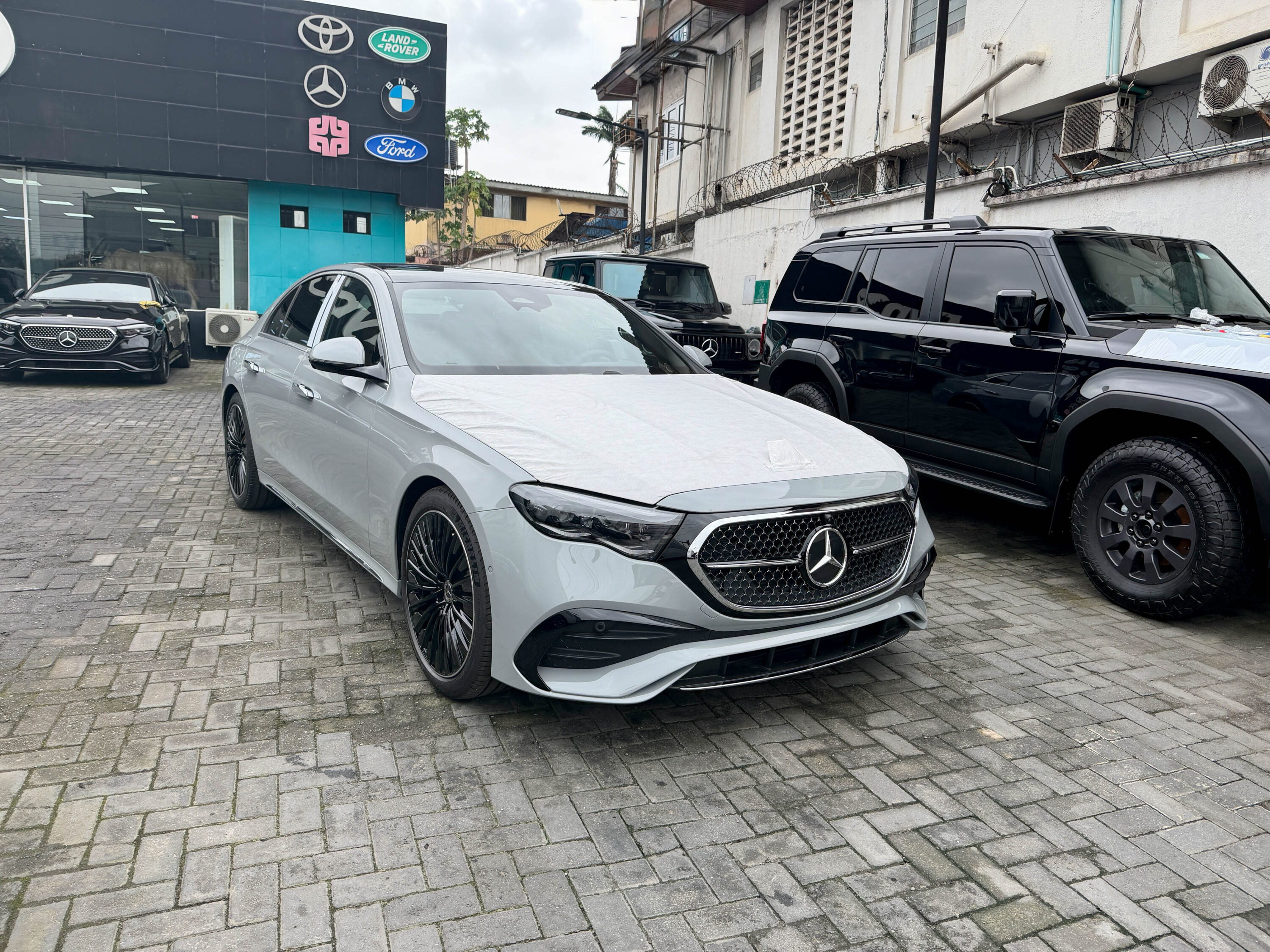 Mercedes Benz E300