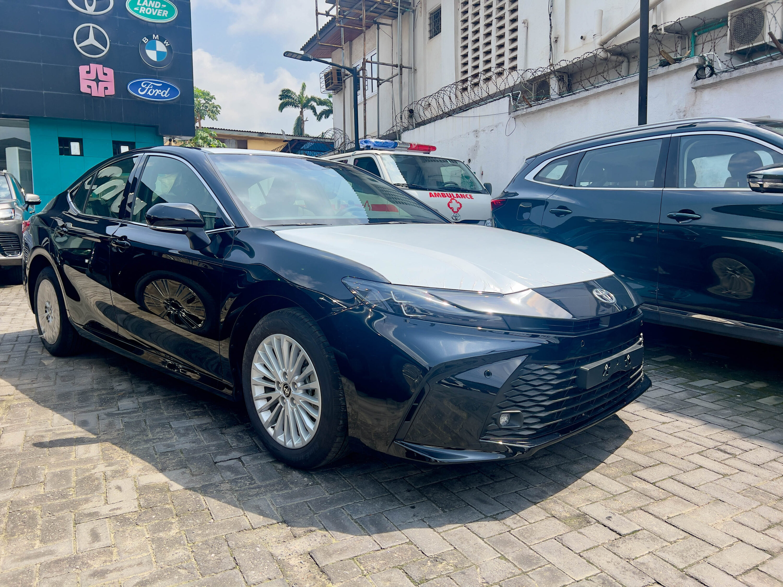 Toyota Camry HEV